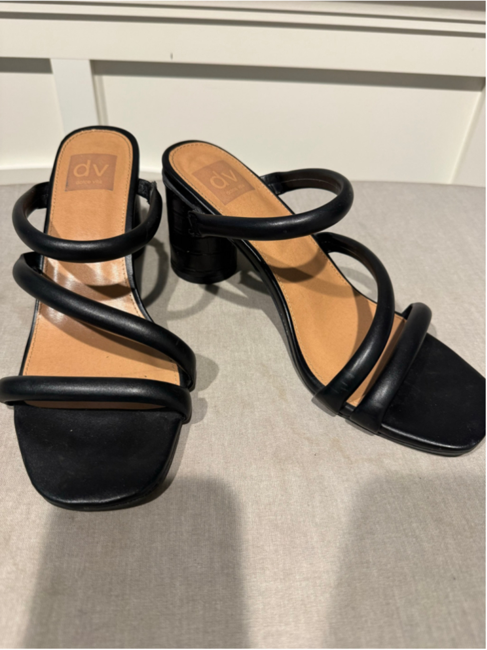 Women's Dolce Vita Size 9 Black Strappy Slide Heeled Sandals